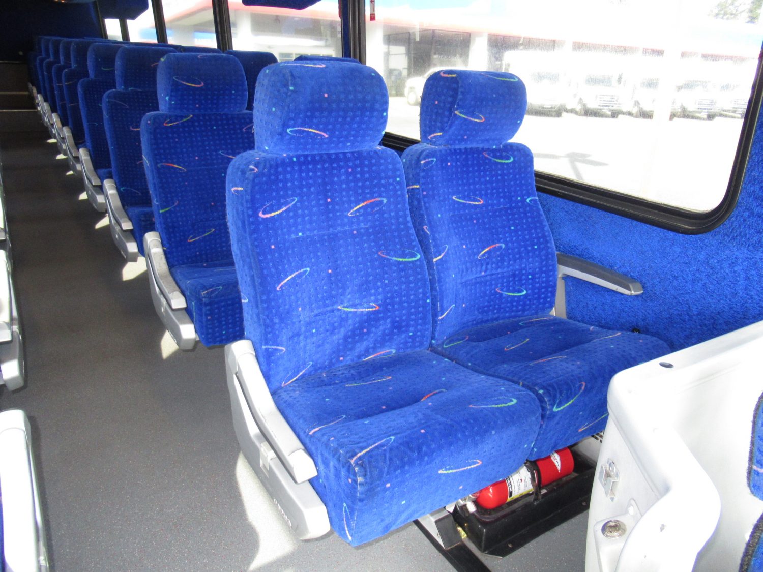 2003 MCI F3500 36 Passenger Coach Bus - C90142 - Image 9