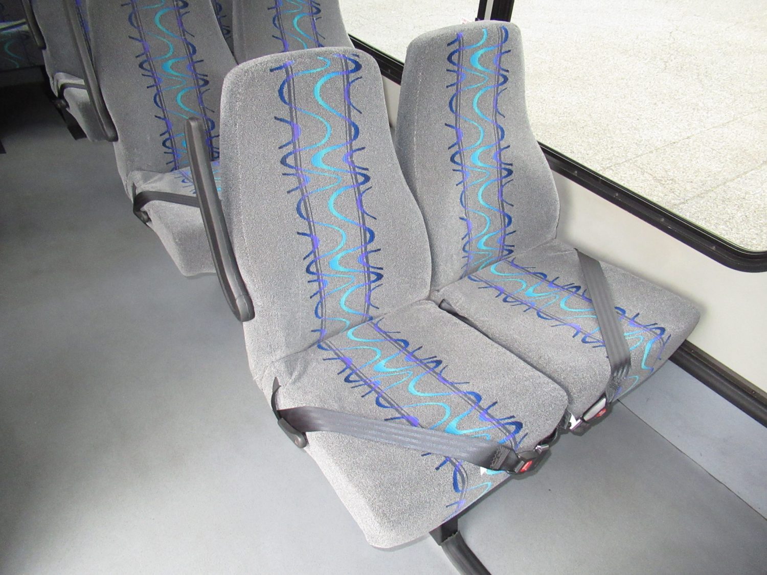 2014 Ford Goshen 14 Passenger + Rear Luggage Shuttle Bus - S17767 - Image 9