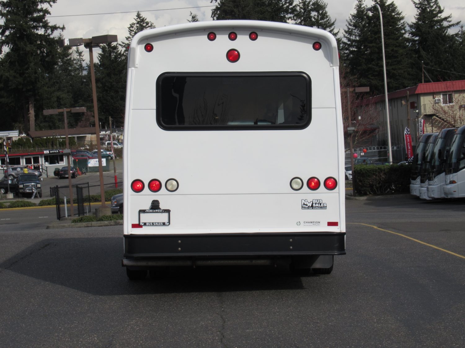 2013 Ford Champion Crusader 12 Passenger Shuttle Bus - S28836 - Image 12