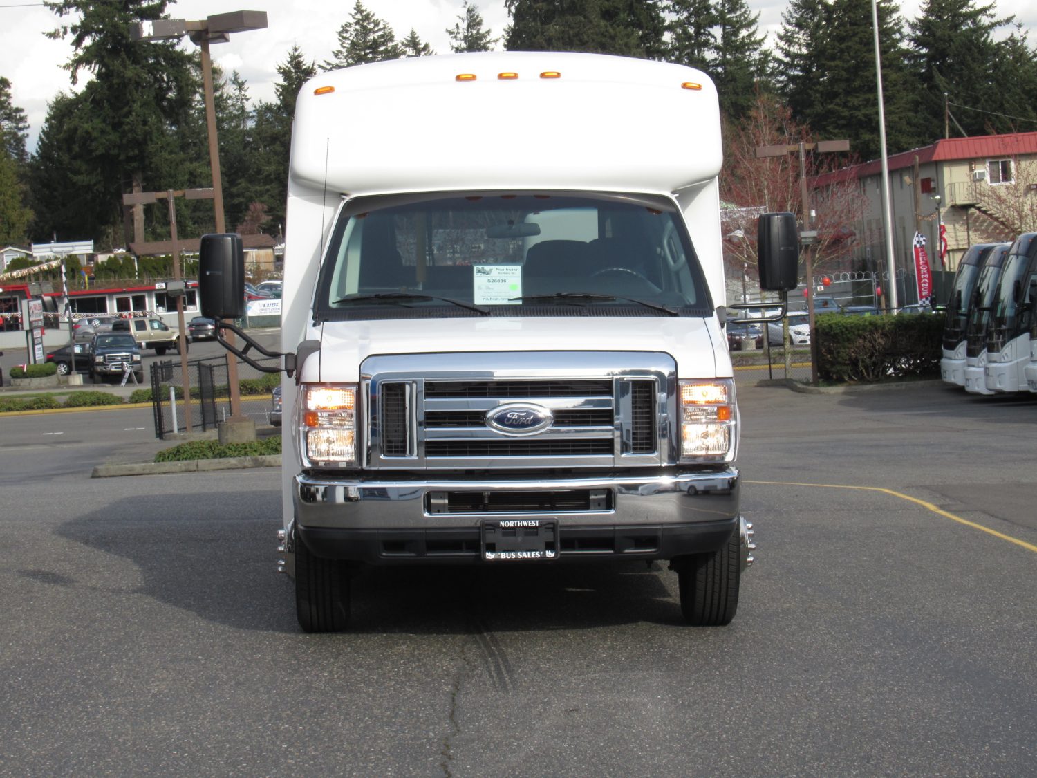 2013 Ford Champion Crusader 12 Passenger Shuttle Bus - S28836 - Image 11