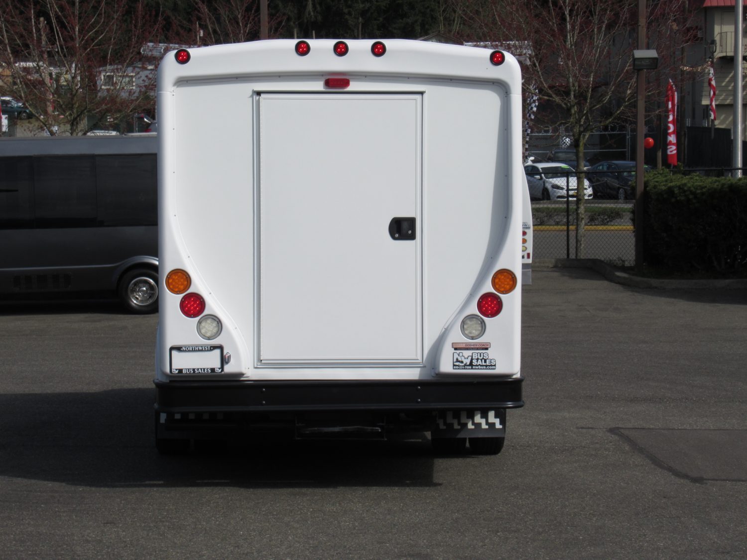 2015 Ford Goshen 14 Passenger + Rear Luggage Shuttle Bus - S27831 - Image 11