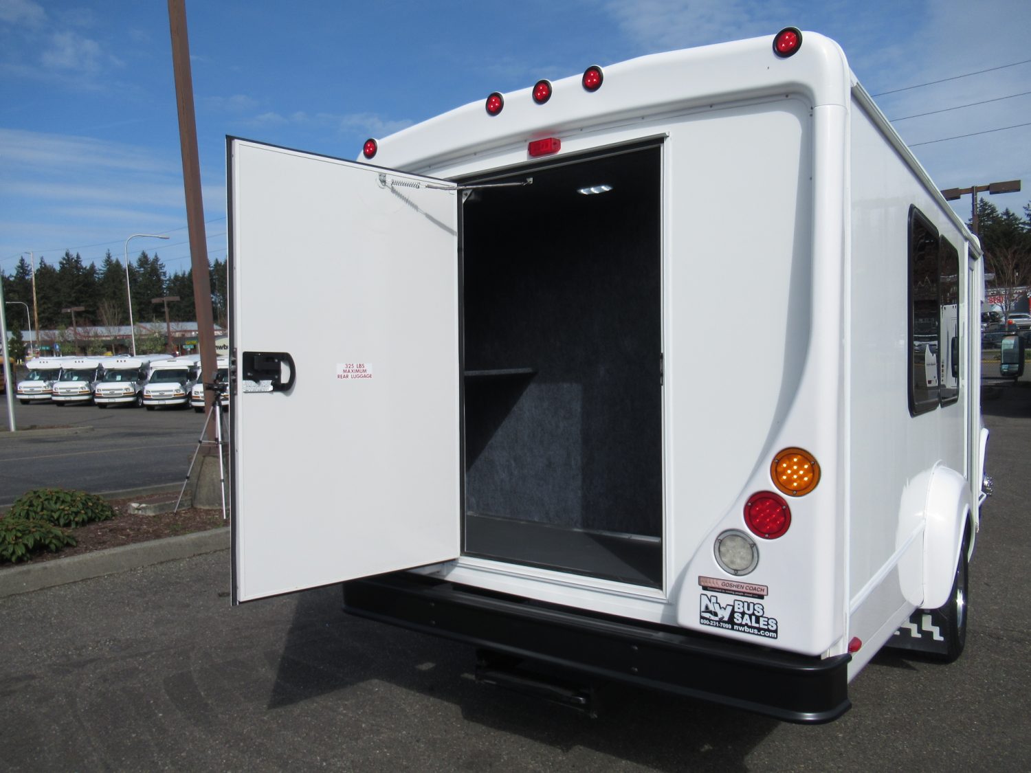 2015 Ford Goshen 14 Passenger + Rear Luggage Shuttle Bus - S27831 - Image 10