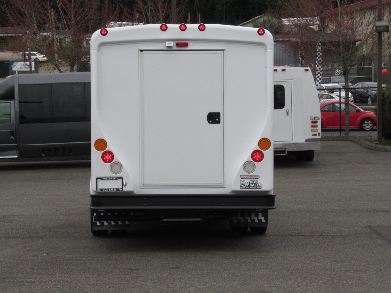 2016 Ford Goshen 14 Passenger + Rear Luggage Shuttle Bus - S33286 - Image 11