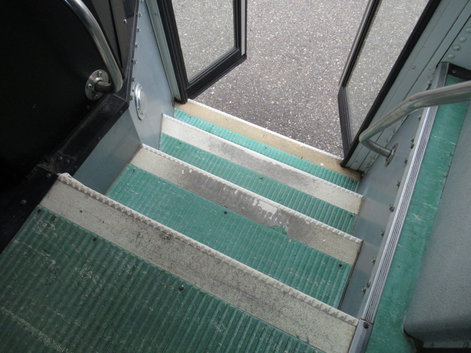 2004 Blue Bird All American 78 Passenger School Bus - B15785 - Image 10