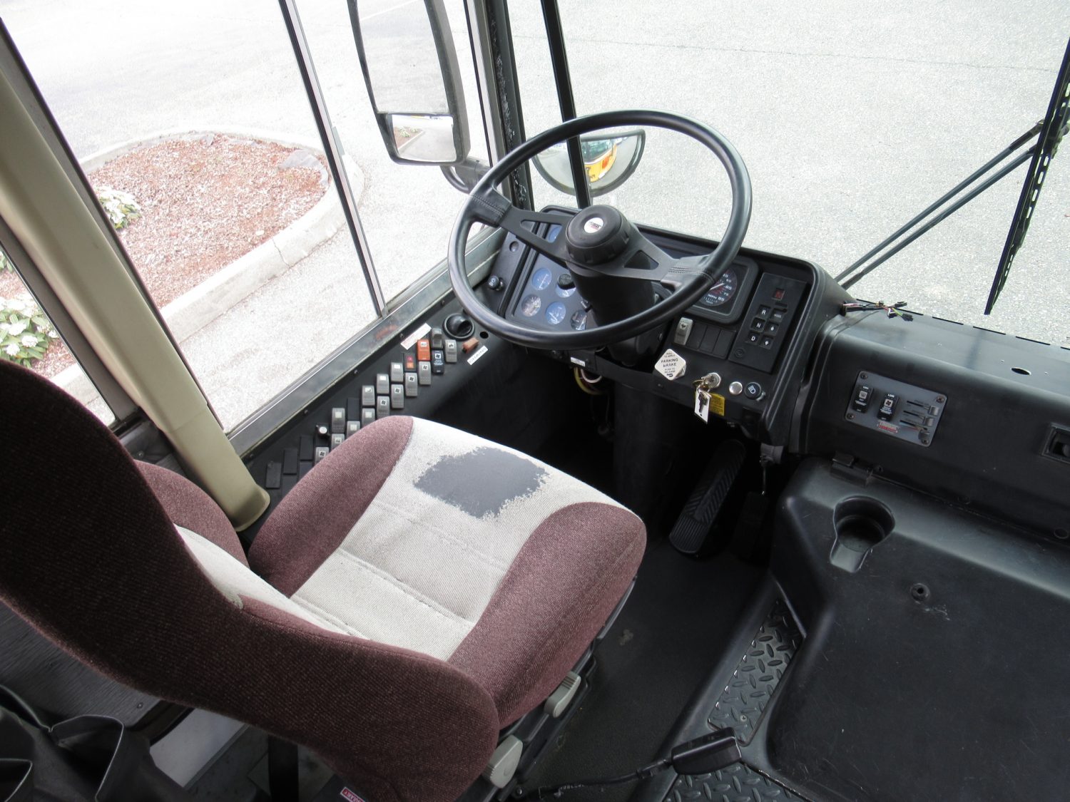 2002 Thomas Saf-T-Liner 84 Passenger School Bus - B22459 - Image 5