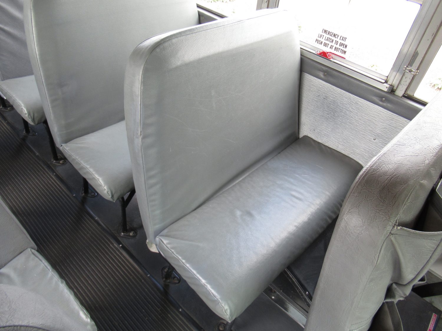 2002 Thomas Saf-T-Liner 84 Passenger School Bus - B22459 - Image 9