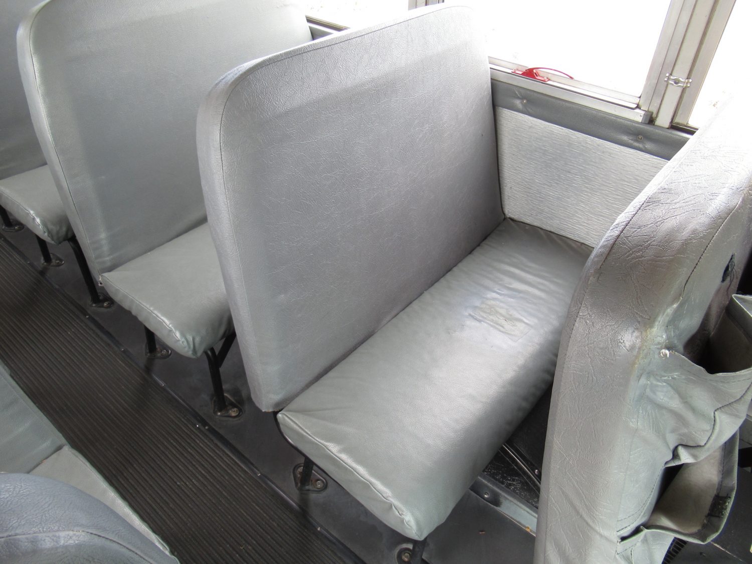 2003 Thomas Saf-T-Liner 84 Passenger School Bus - B22460 - Image 9