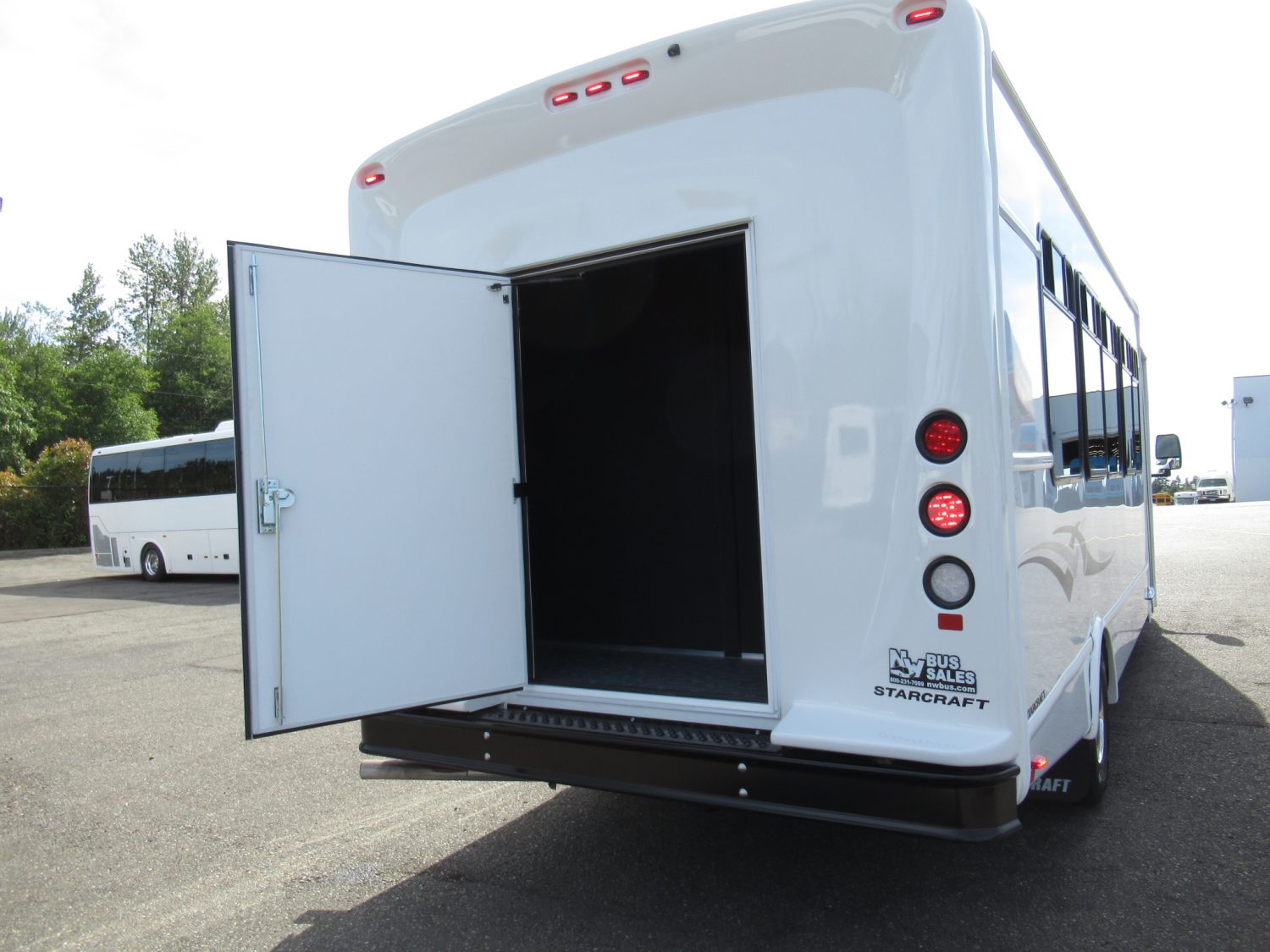 2019 Allstar MVP 24 Passenger w/ Rear Luggage - S22173 - Image 12