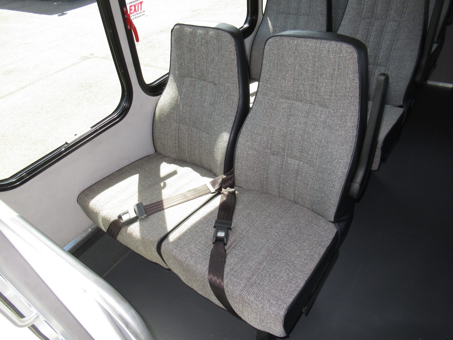 2019 Ford Starcraft Starquest - 14 Passenger w/Rear Luggage - S26202 - Image 8