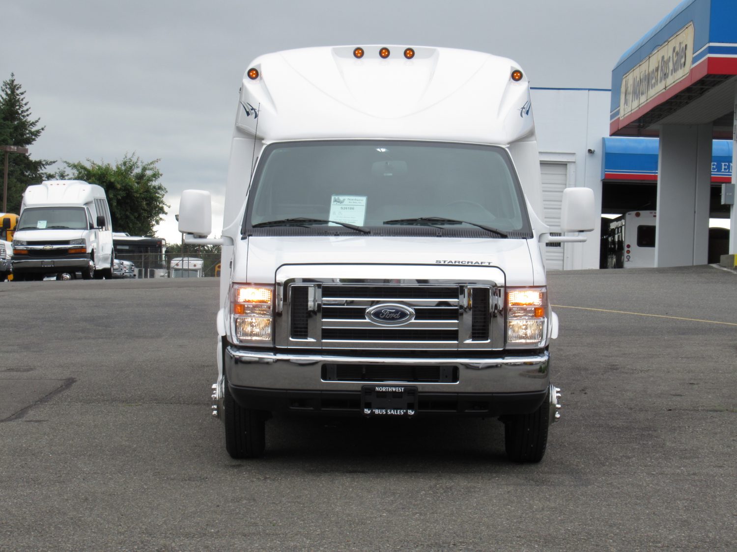 2022 Ford Starcraft Starquest - 14 Passenger w/Rear Luggage -21279 - Image 12