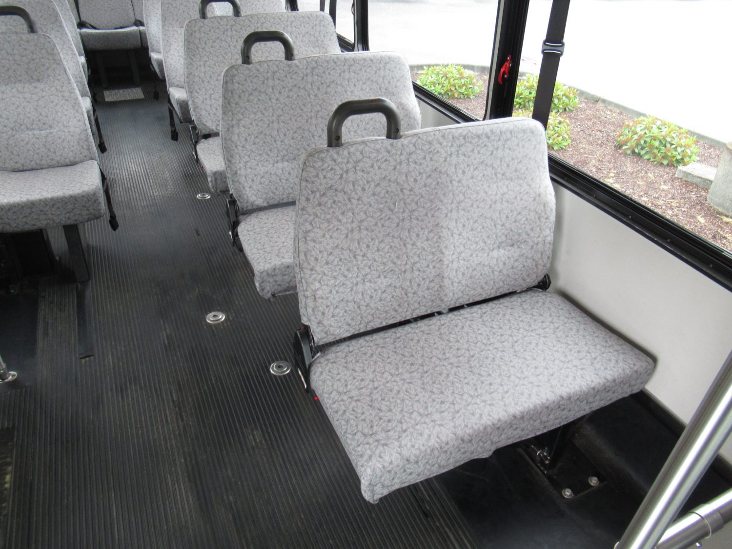 2011 IC Champion Defender 21 Passenger ADA Shuttle Bus - S54635 - Image 9