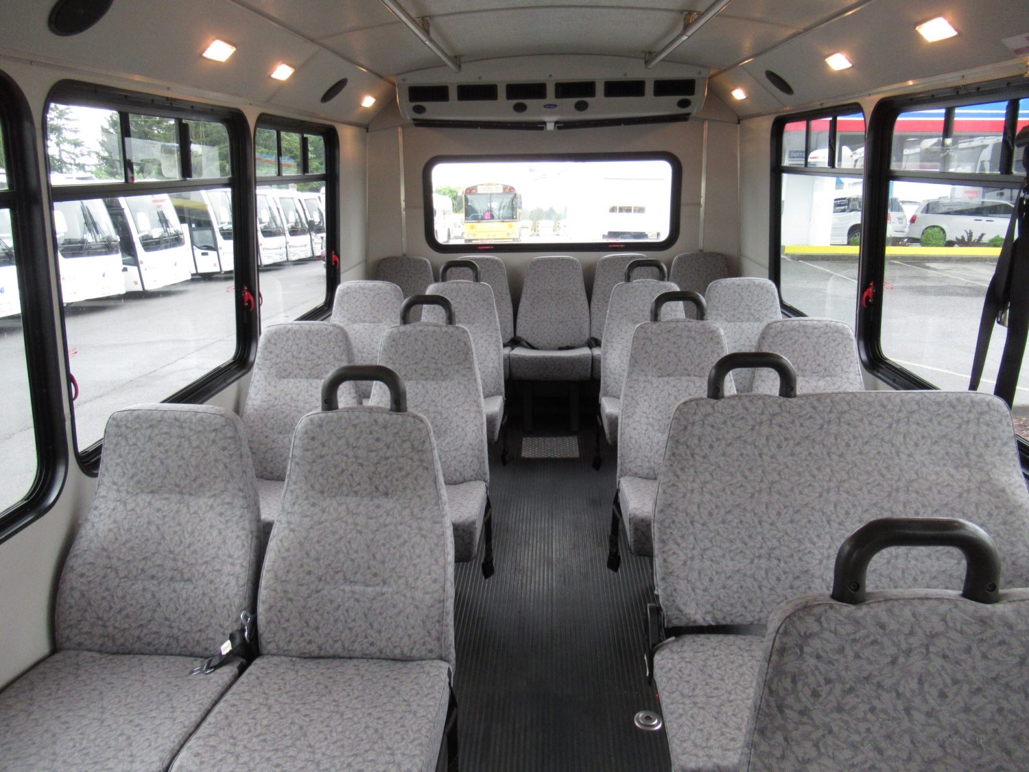 2011 IC Champion Defender 21 Passenger ADA Shuttle Bus - S54635 - Image 6