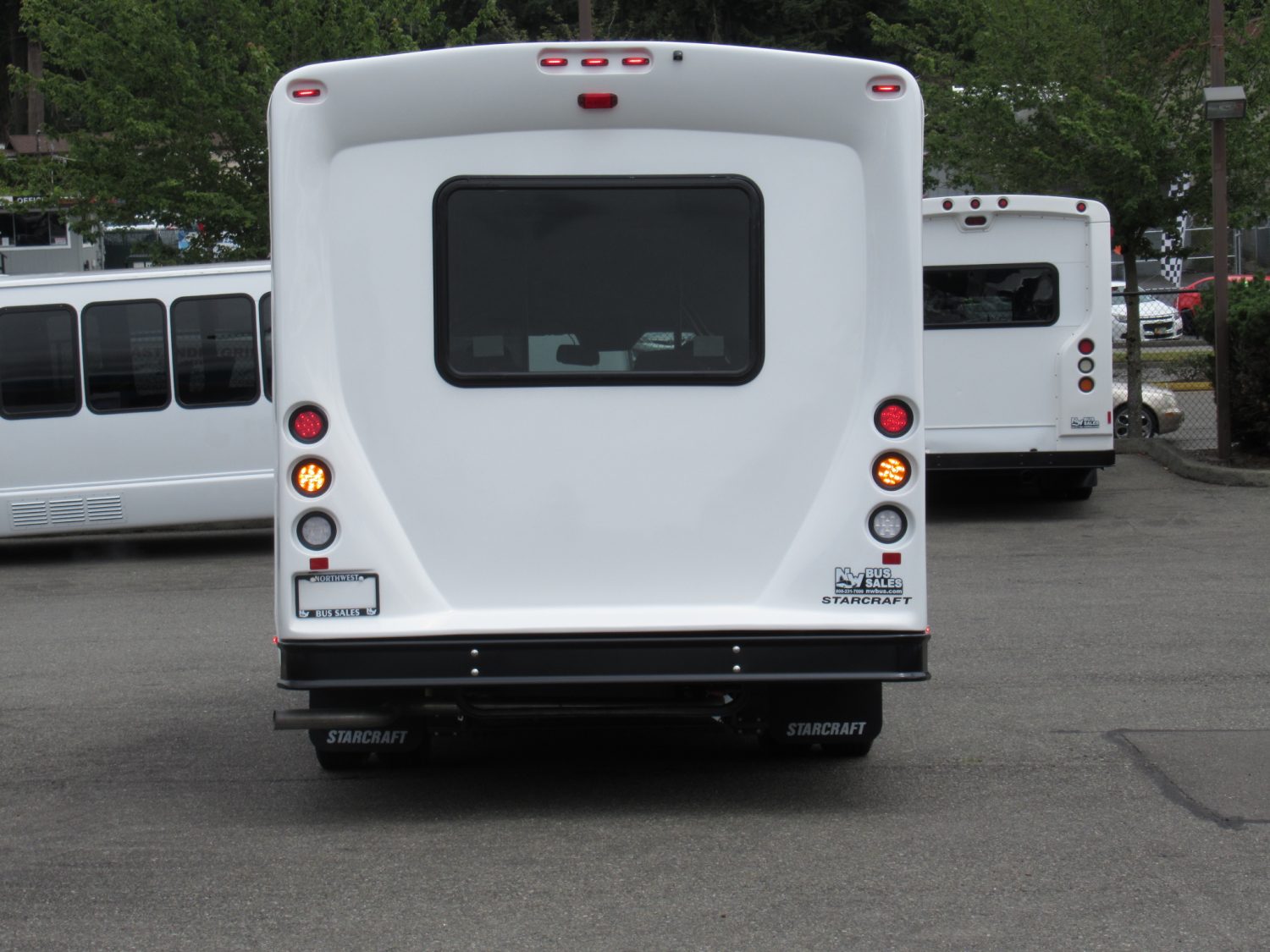 2024 Ford Starcraft Allstar 12 Passenger + 2 Wheelchairs Shuttle Bus - S40079 - Image 11