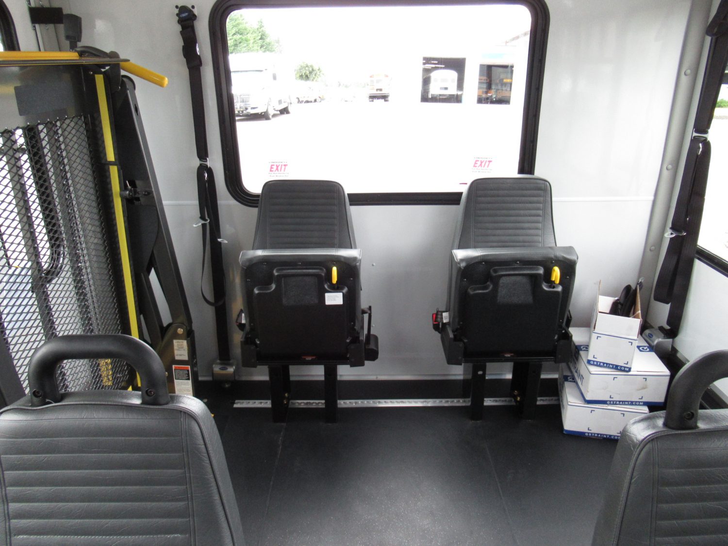 2024 Ford Starcraft Allstar 12 Passenger + 2 Wheelchairs Shuttle Bus - S40079 - Image 7