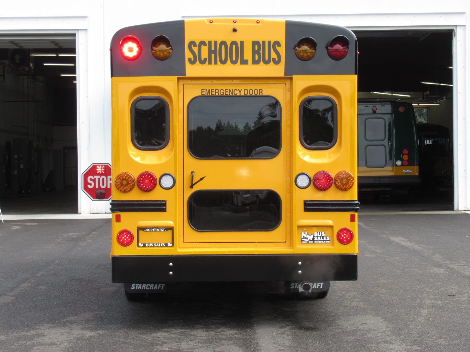 2020 Ford Transit Starcraft Quest 20 Passenger School Bus - Image 10