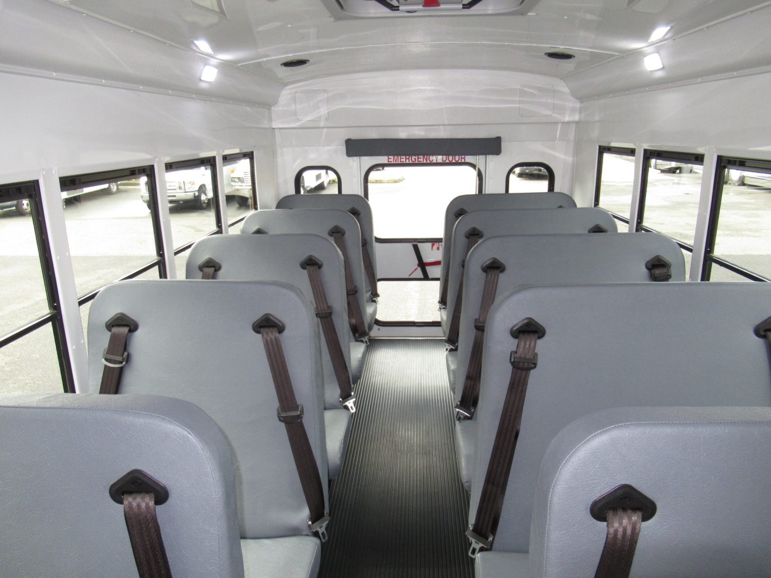 2020 Ford Transit Starcraft Quest 20 Passenger School Bus - Image 6