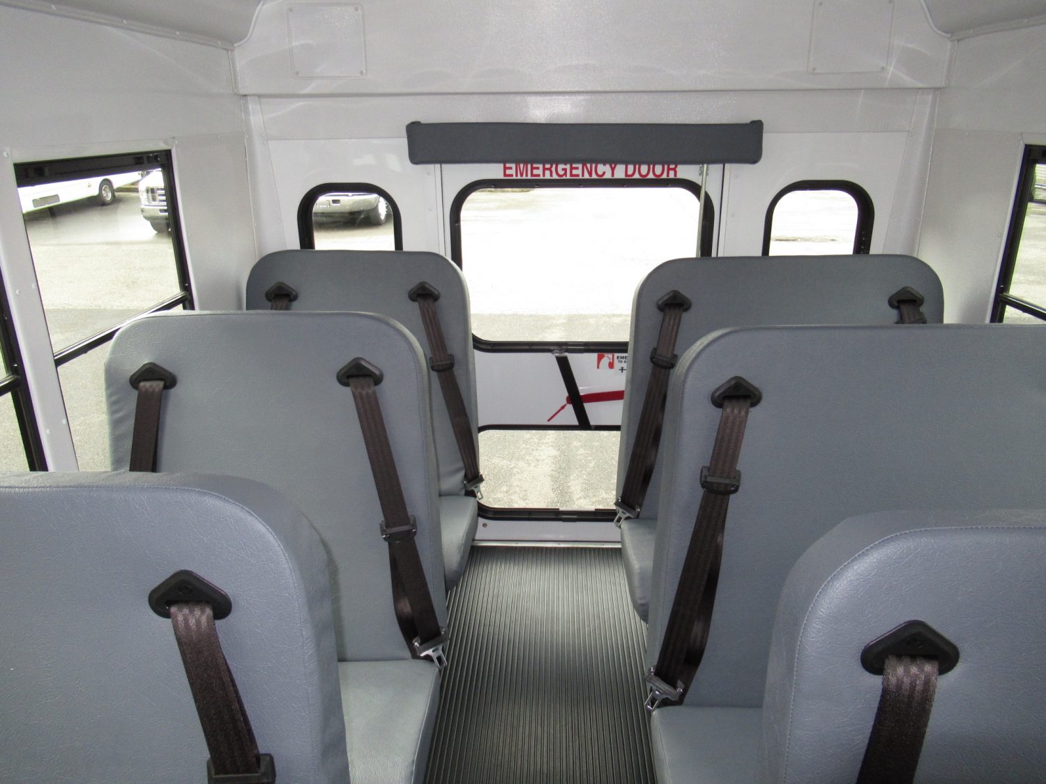 2020 Ford Transit Starcraft Quest 20 Passenger School Bus - Image 7