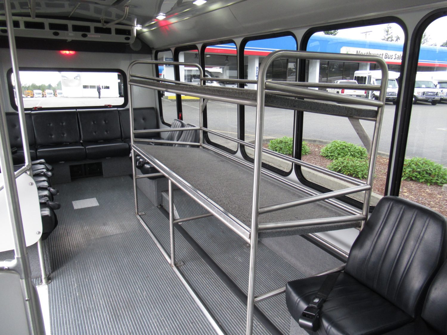 2015 Ford Eldorado Aerotech 14 Passenger Interior Luggage Shuttle Bus - S00675 - Image 7