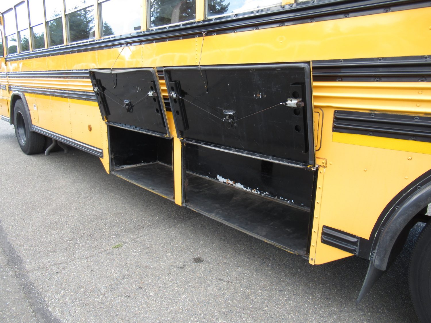 2000 Bluebird All American 78 Passenger School Bus - B91273 - Image 10