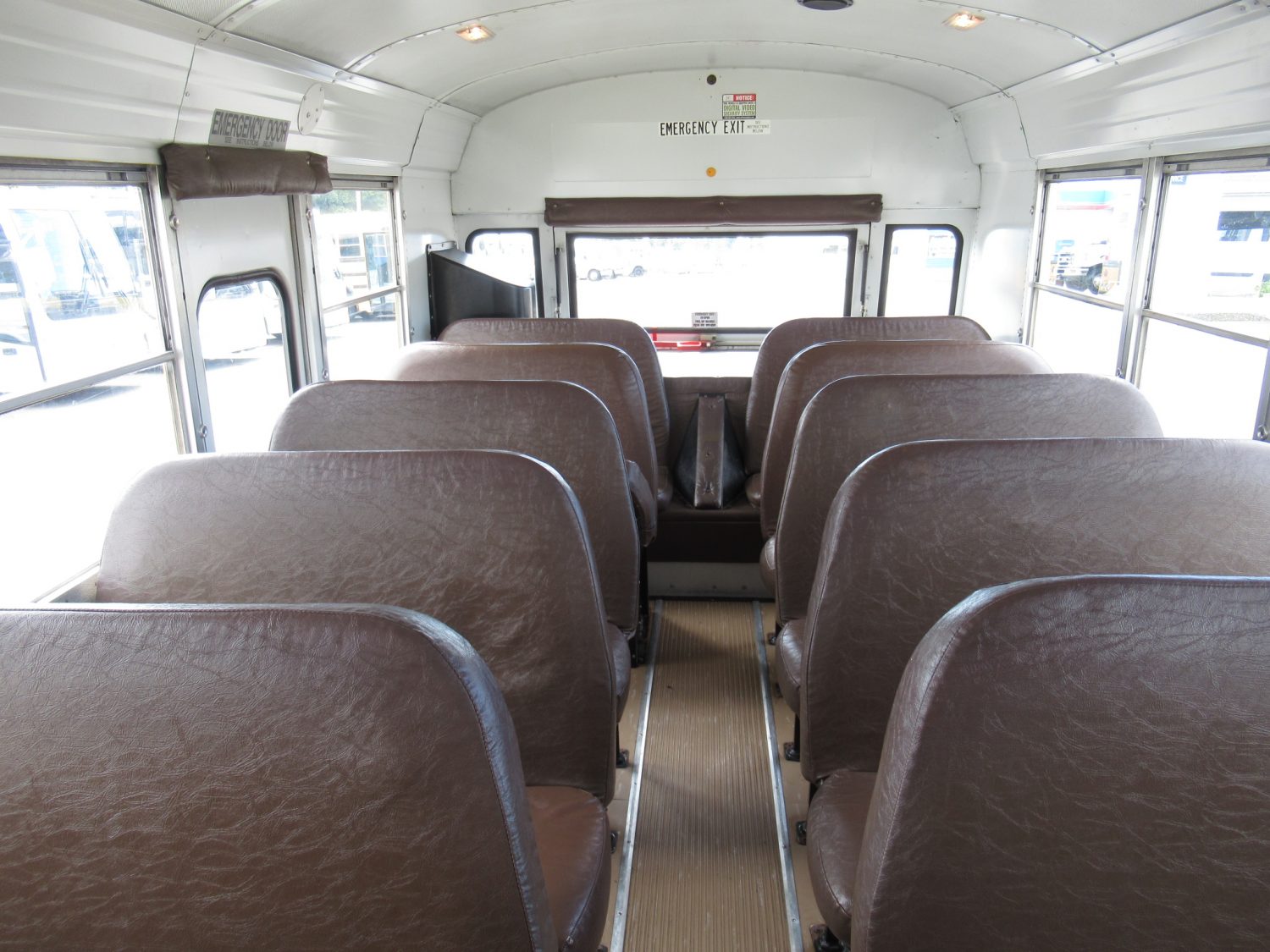 2000 Bluebird All American 84 Passenger School Bus - B87982 - Image 7