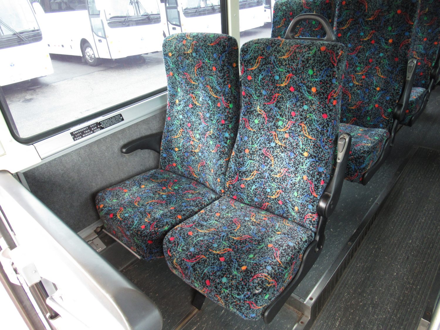 2002 MCI D4500 57 Passenger Motorcoach - C54385 - Image 9