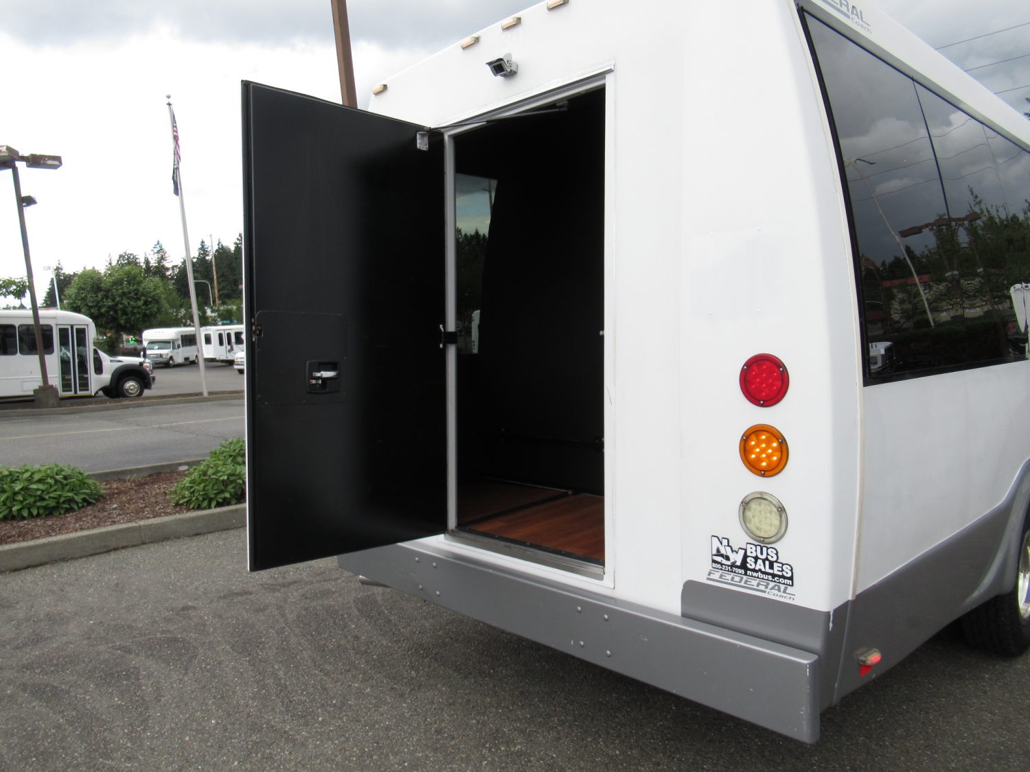 2012 Ford Federal 24 RL Passenger Shuttle Bus - S67528 - Image 10