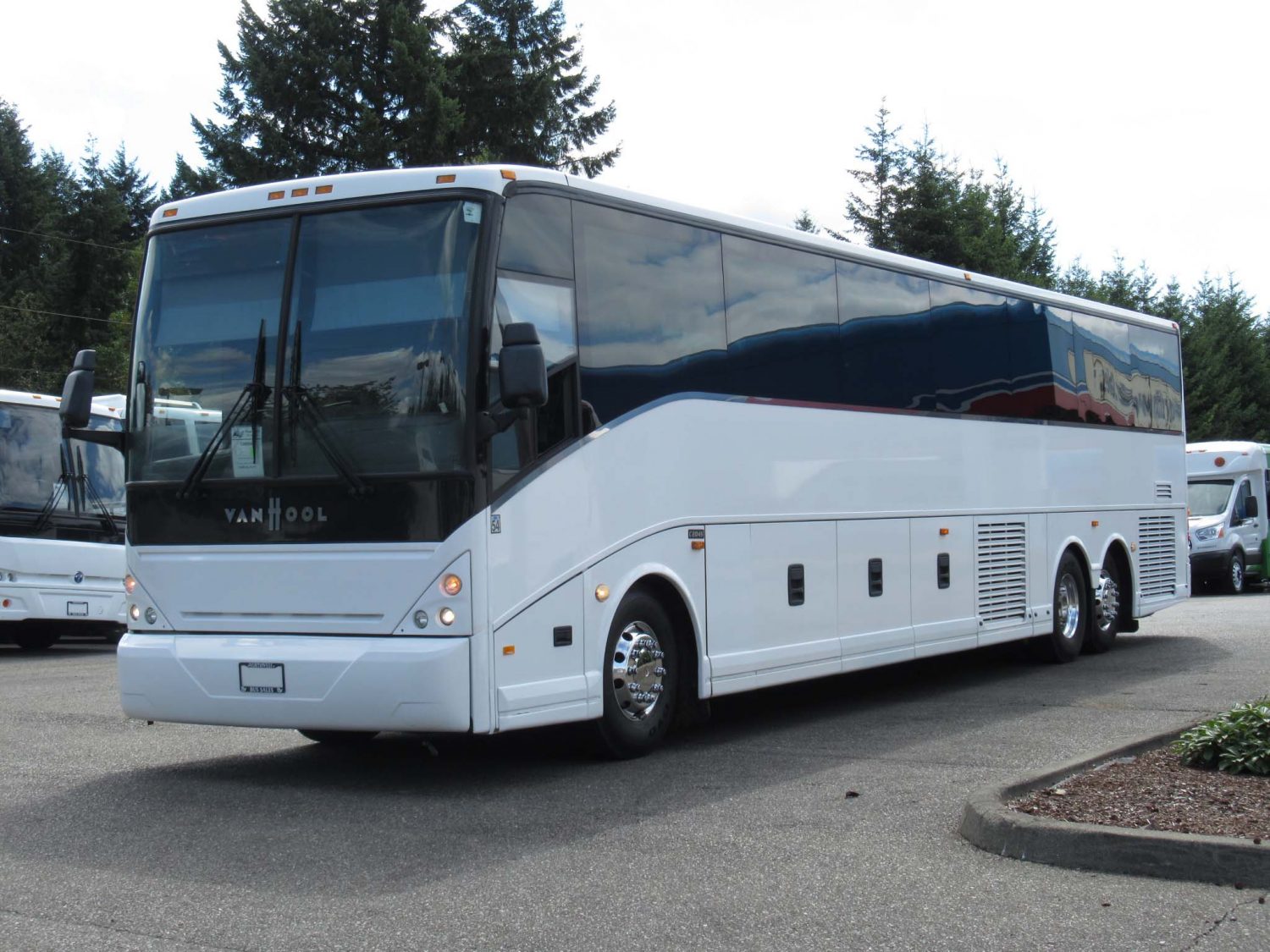 2013 Vanhool C2045 51 Passenger Motorcoach - C48004 - Image 2