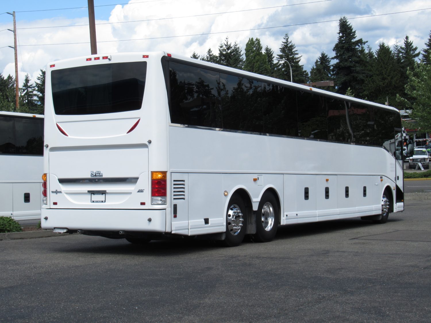 2013 Vanhool C2045 51 Passenger Motorcoach - C48004 - Image 3