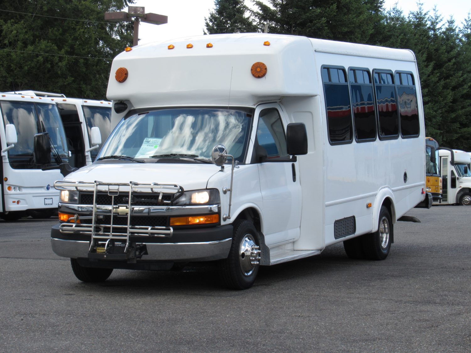 2013 Chevrolet Goshen 13 Passenger ADA Shuttle Bus - S79399 - Image 2