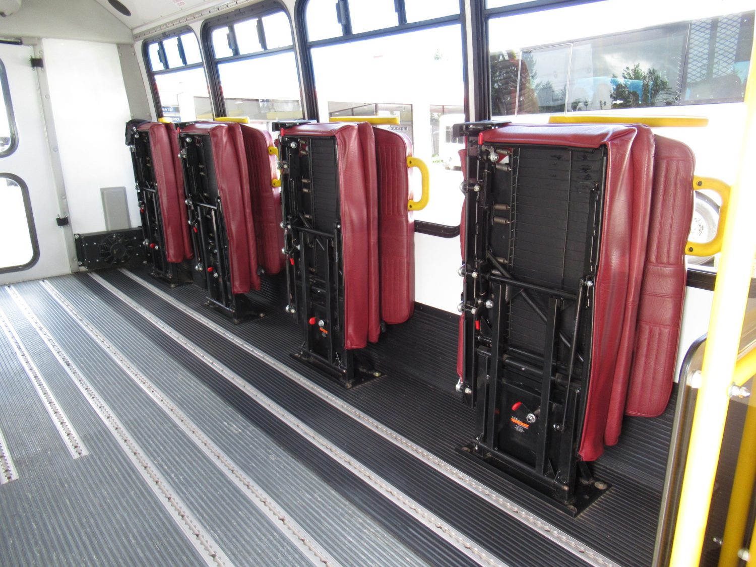 2013 Chevrolet Goshen 13 Passenger ADA Shuttle Bus - S79399 - Image 9