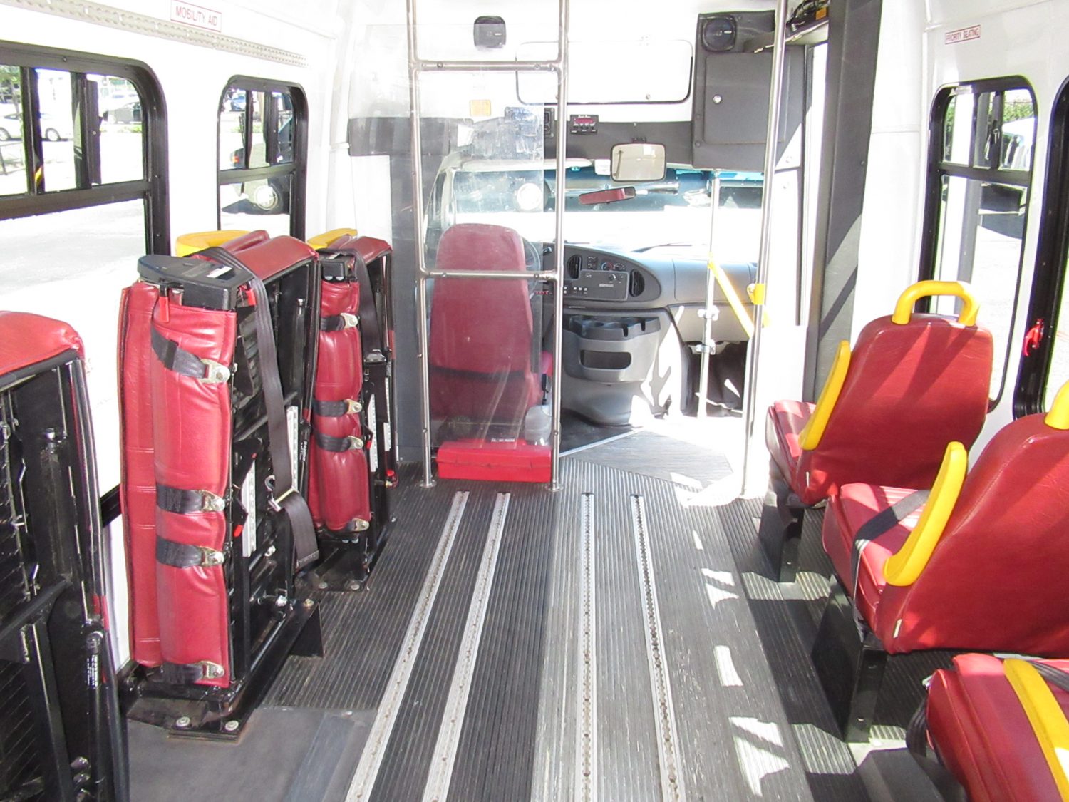 2008 Ford Startrans 12 Passenger ADA Shuttle Bus - S26418 - Image 10