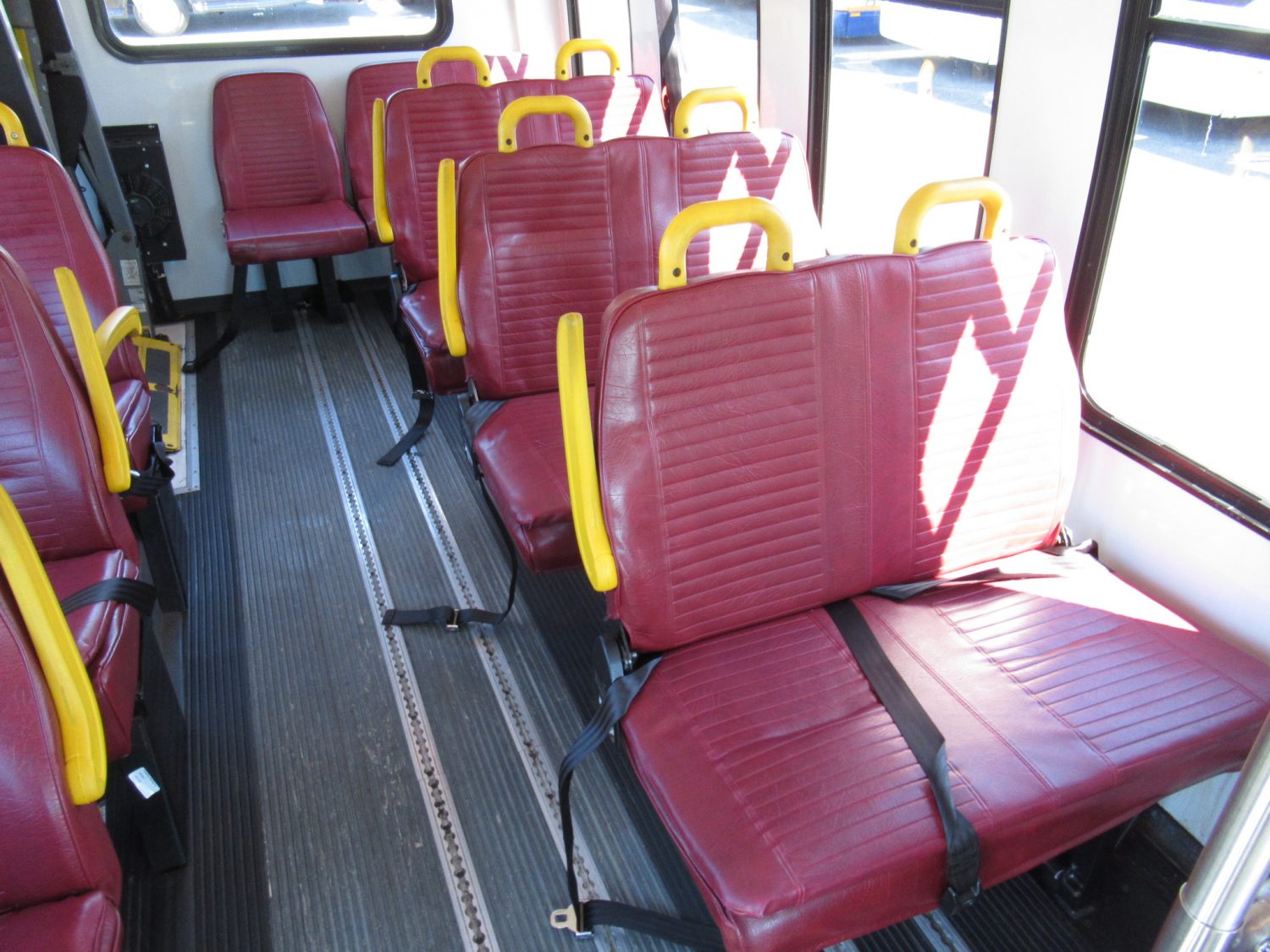 2008 Ford Startrans 12 Passenger ADA Shuttle Bus - S26418 - Image 9