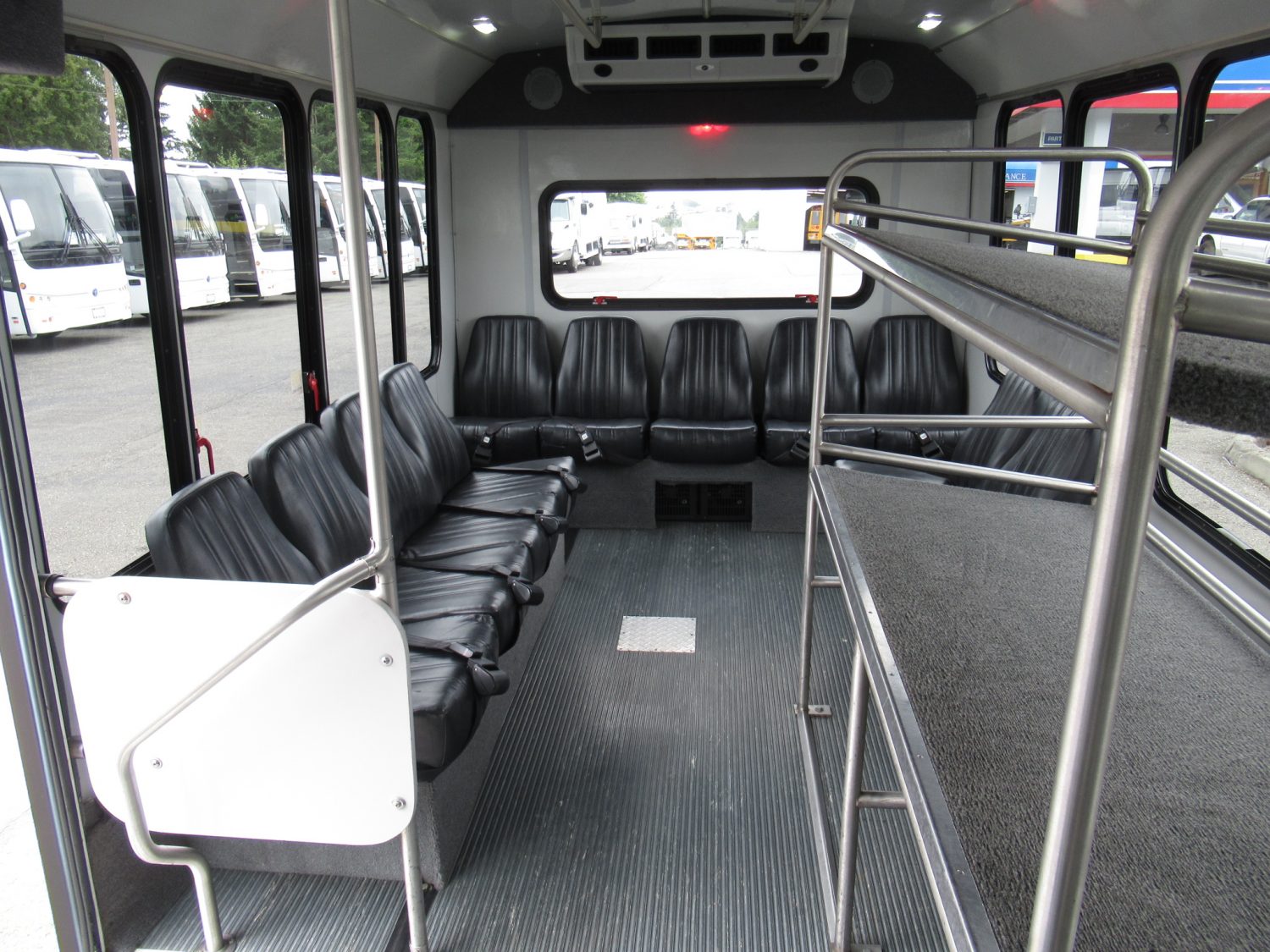 2015 Ford Eldorado Aerotech 14 Passenger Interior Luggage Shuttle Bus - S00659 - Image 6