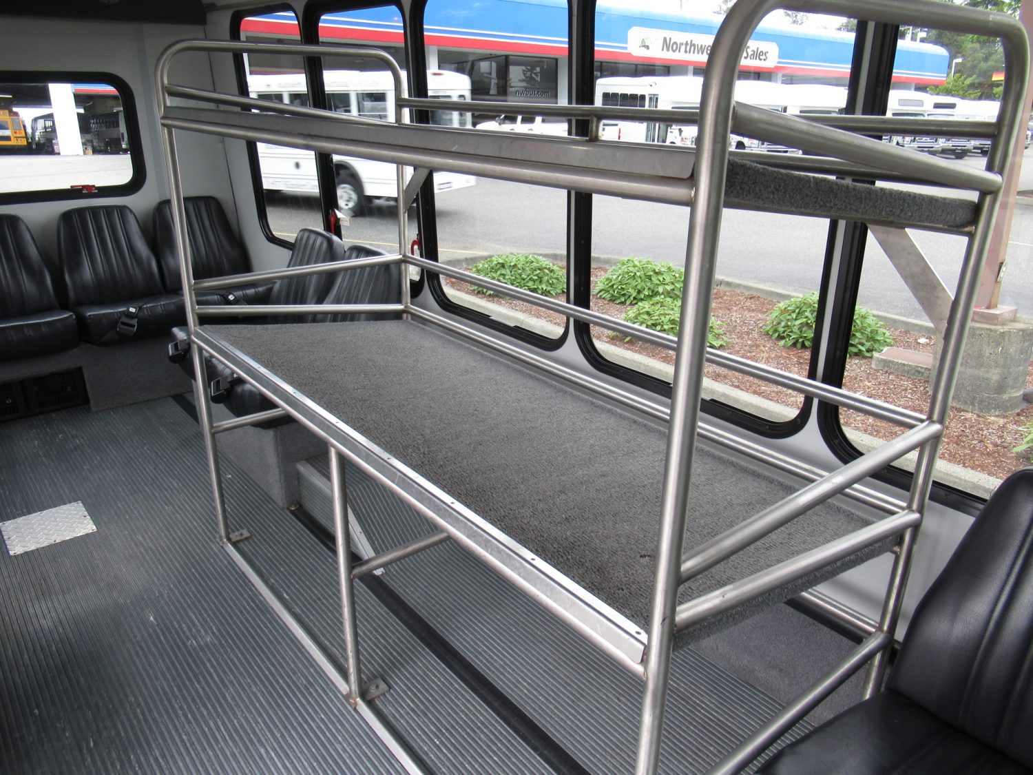 2015 Ford Eldorado Aerotech 14 Passenger Interior Luggage Shuttle Bus - S00659 - Image 9