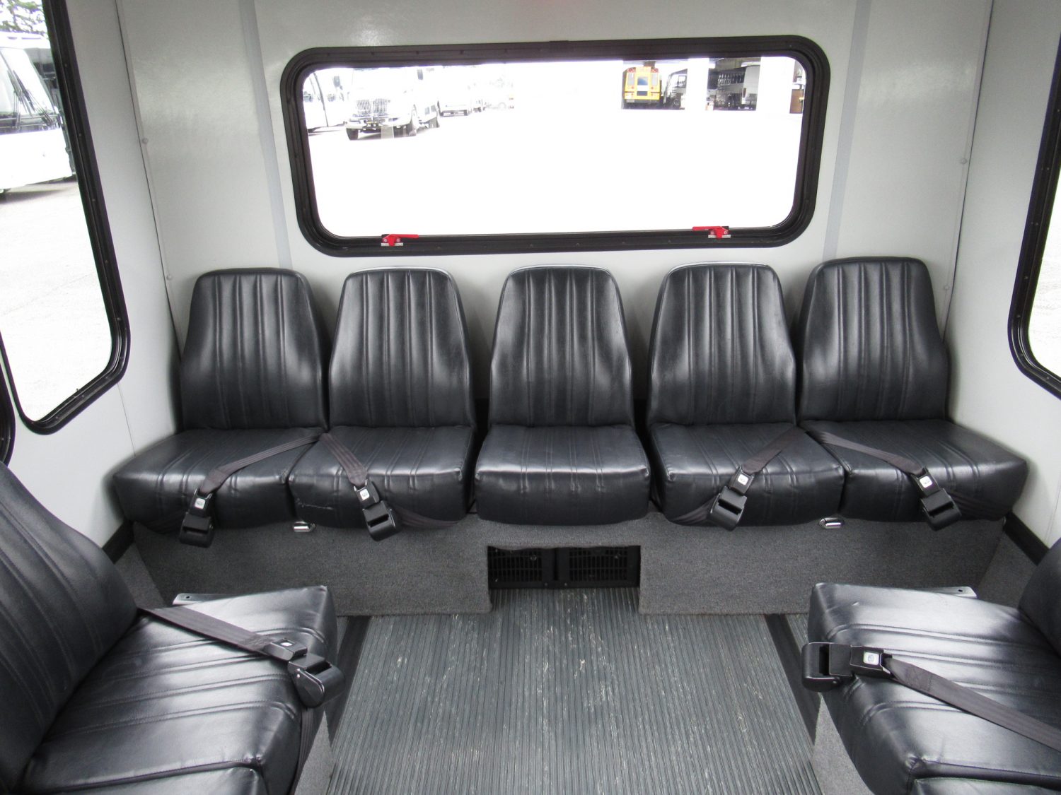 2015 Ford Eldorado Aerotech 14 Passenger Interior Luggage Shuttle Bus - S00659 - Image 7