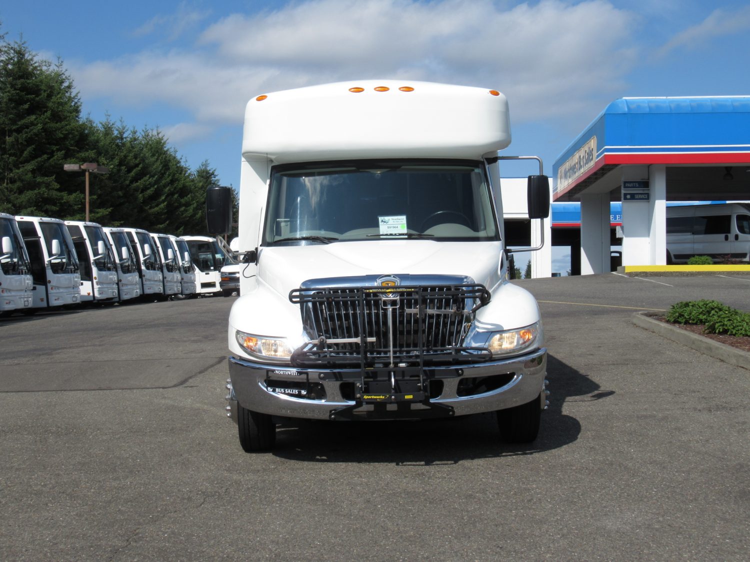 2012 IC Champion Defender 28 Passenger Shuttle Bus - S91964 - Image 12