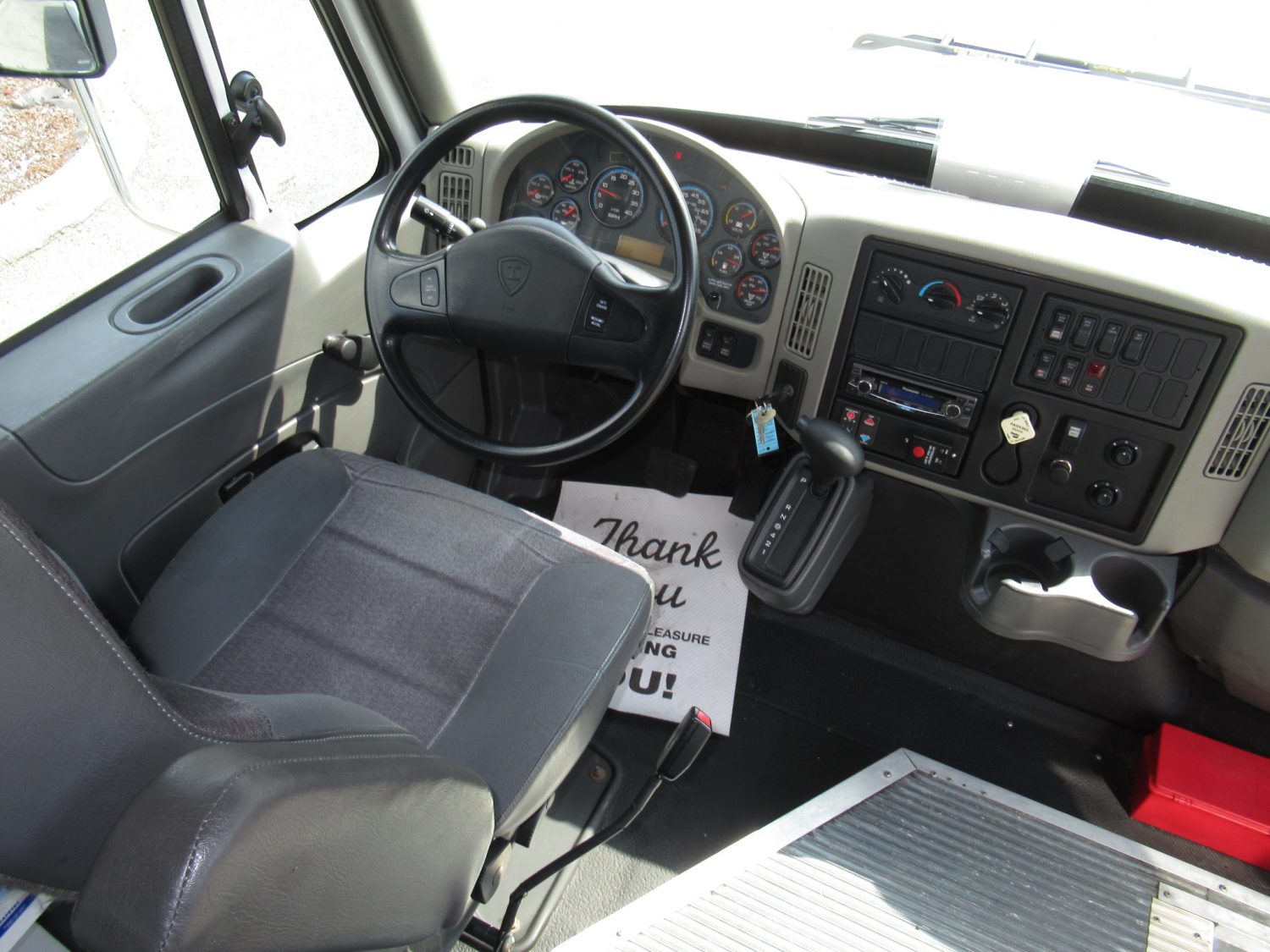 2012 IC Champion Defender 28 Passenger Shuttle Bus - S91964 - Image 5