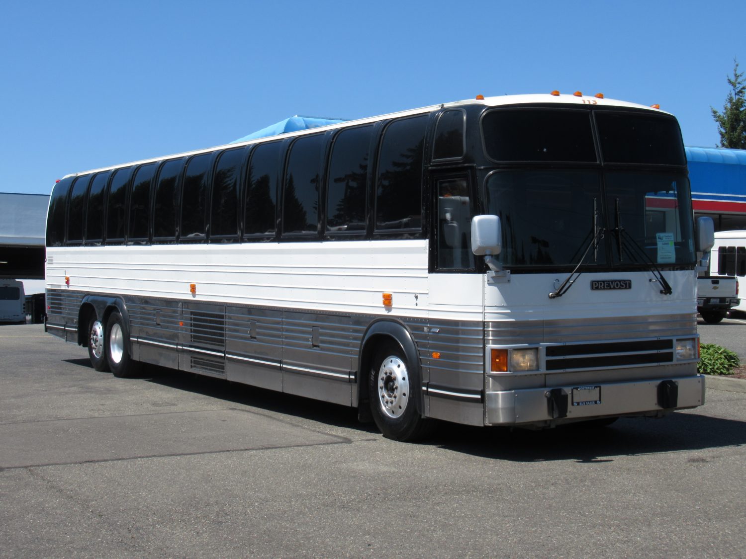 1999 Prevost Le Mirage XL 55 Passenger Coach Bus - C26840