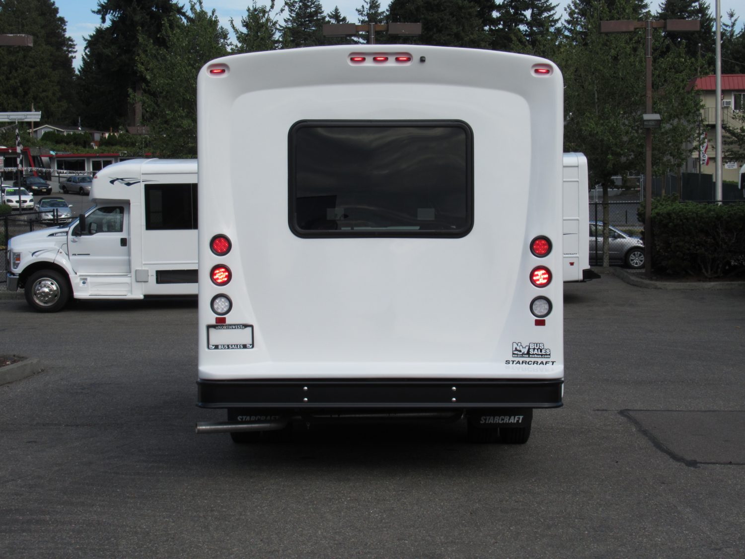 2019 Ford Starcraft Allstar 12 Passenger + 2 Wheelchairs Shuttle Bus - S21562 - Image 11