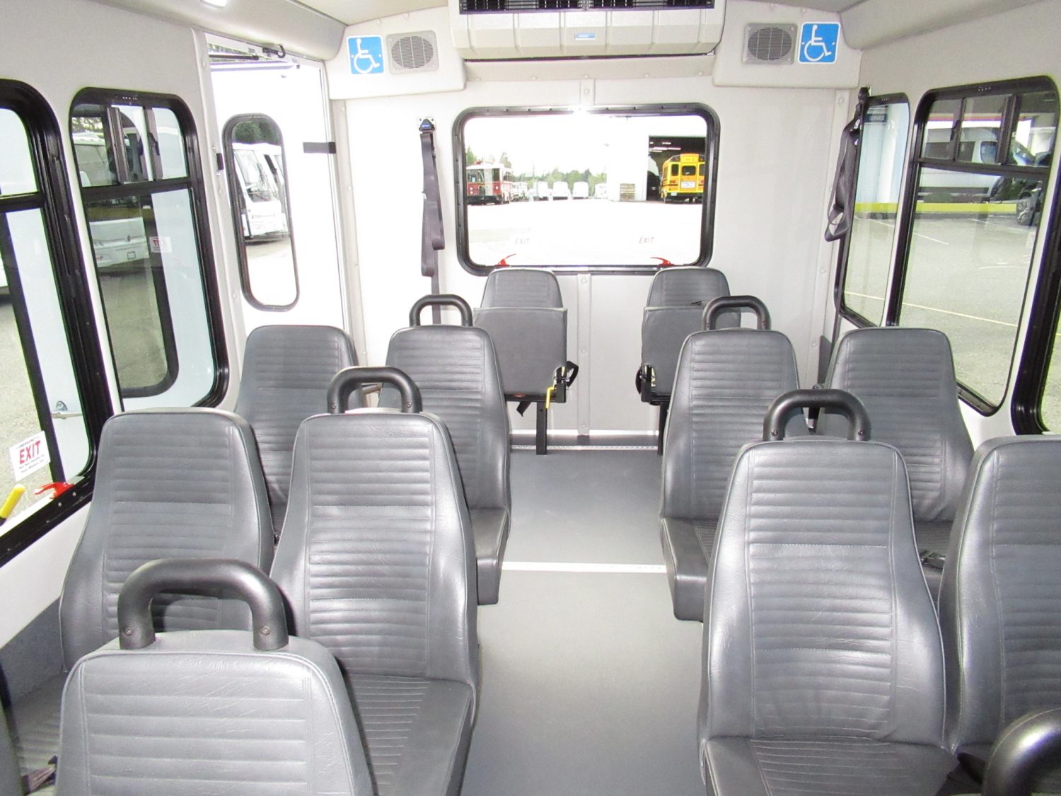 2019 Ford Starcraft Allstar 12 Passenger + 2 Wheelchairs Shuttle Bus - S21562 - Image 6