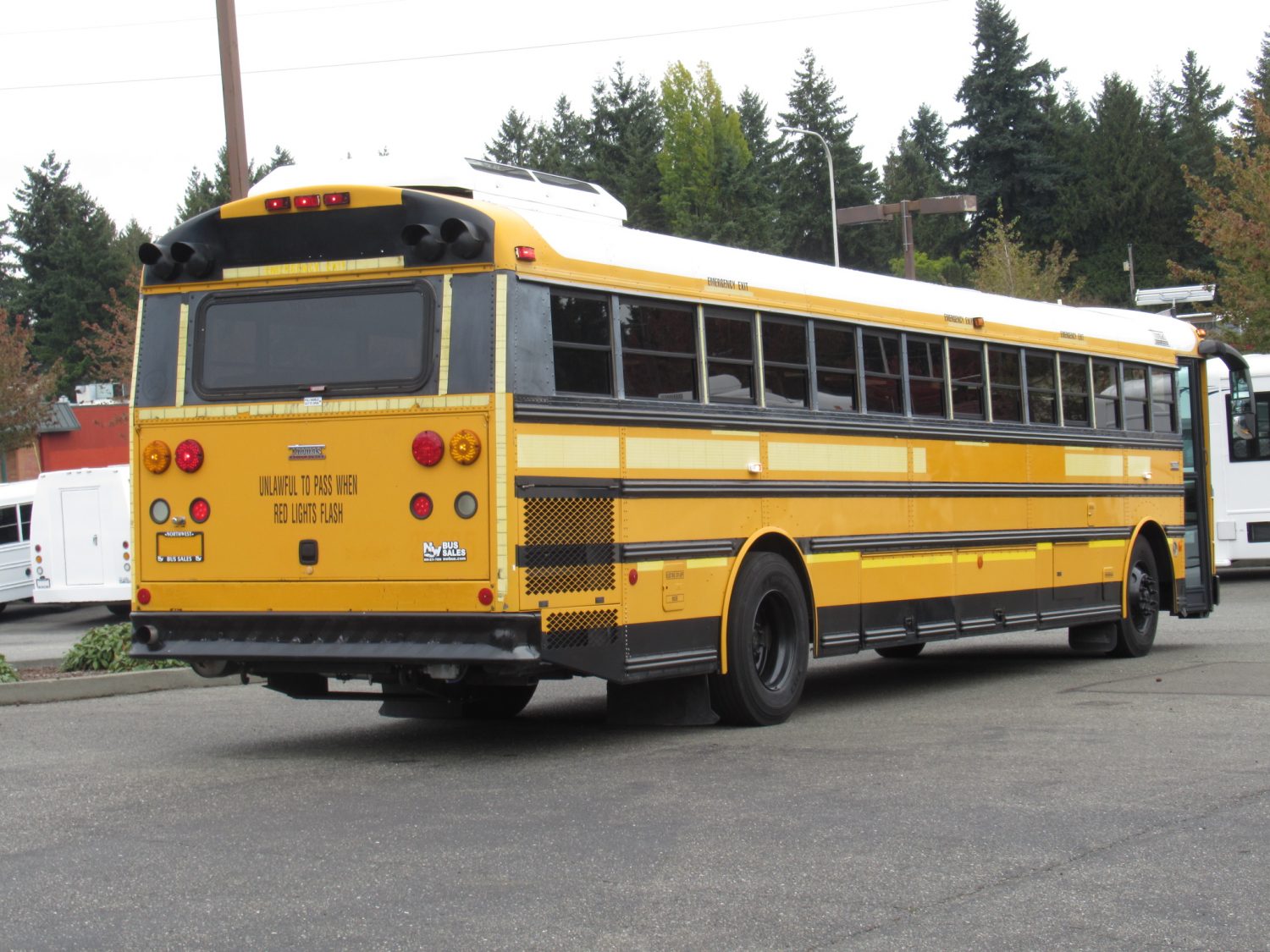 2005 Thomas HDX 90 Passenger School Bus - B60874 - Image 3