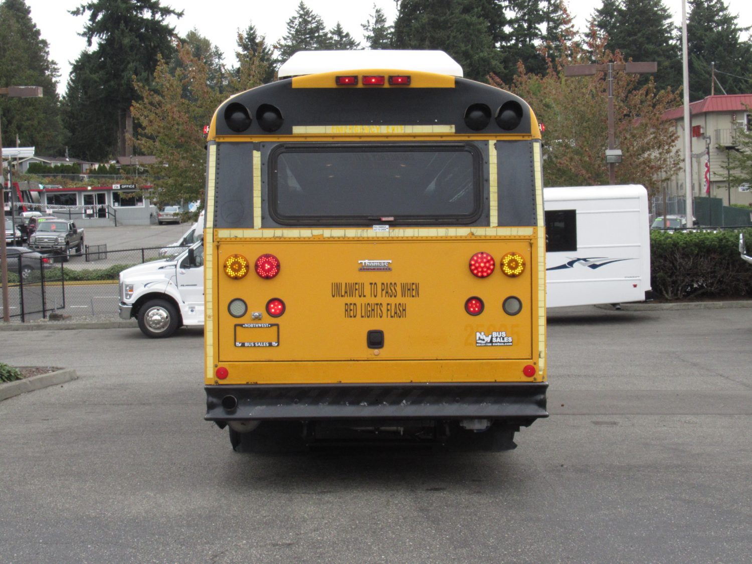 2005 Thomas HDX 90 Passenger School Bus - B60874 - Image 11