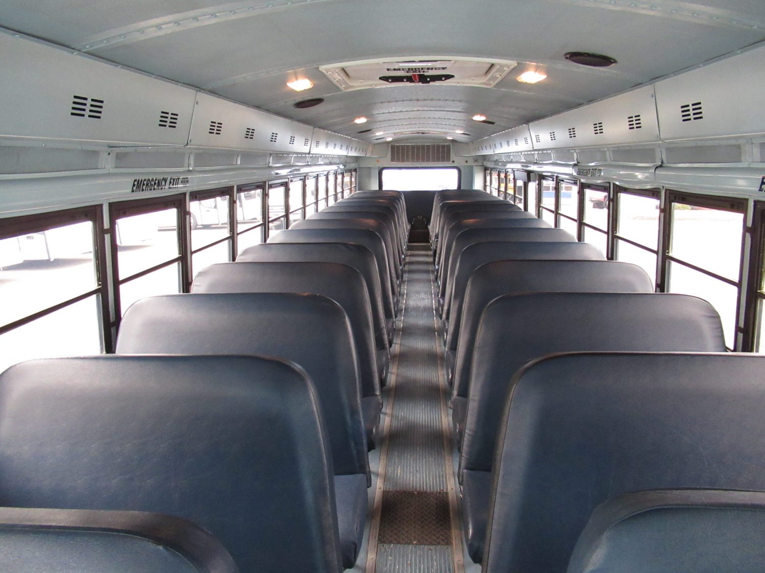 2005 Thomas HDX 90 Passenger School Bus - B60874 - Image 6