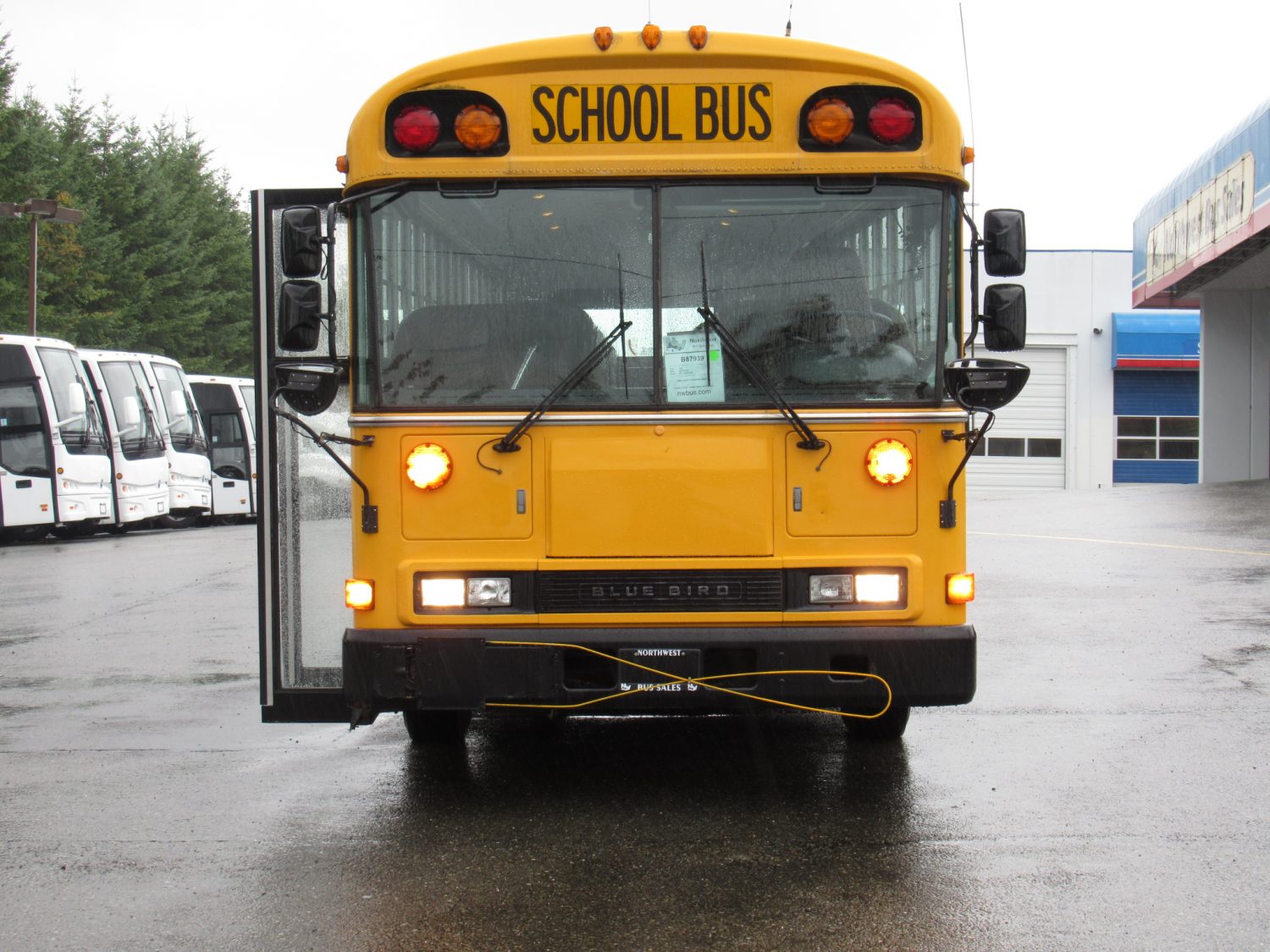 2000 Bluebird All American 84 Passenger School Bus - B87939 - Image 12