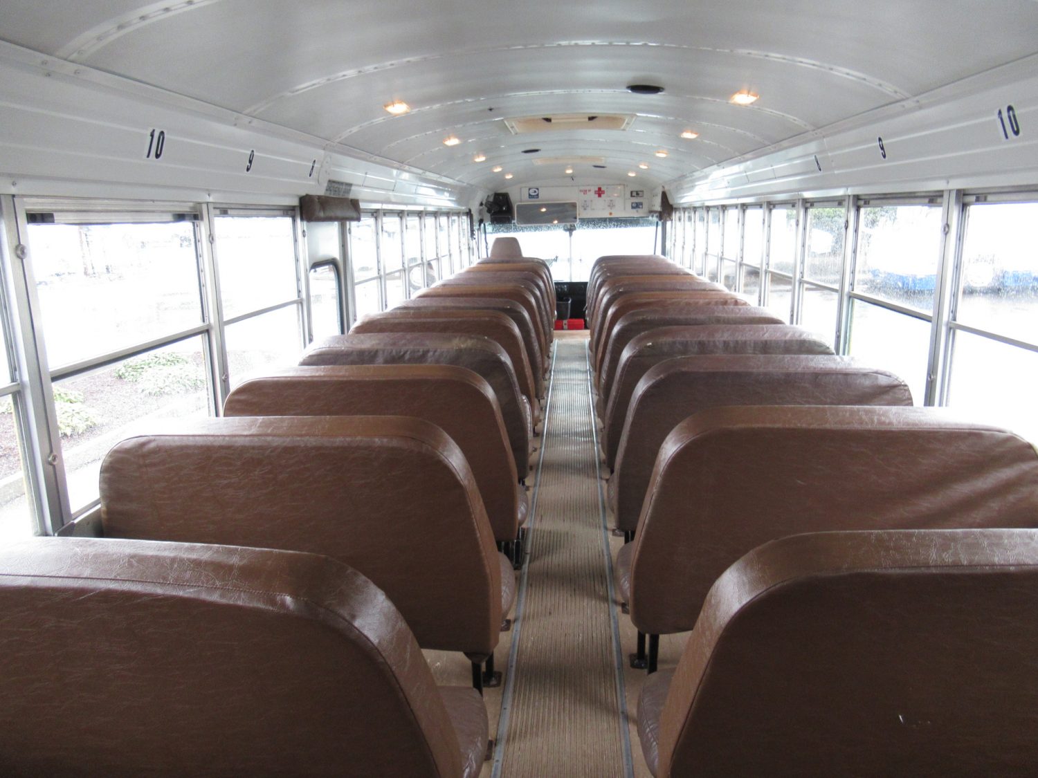 2000 Bluebird All American 84 Passenger School Bus - B87939 - Image 8