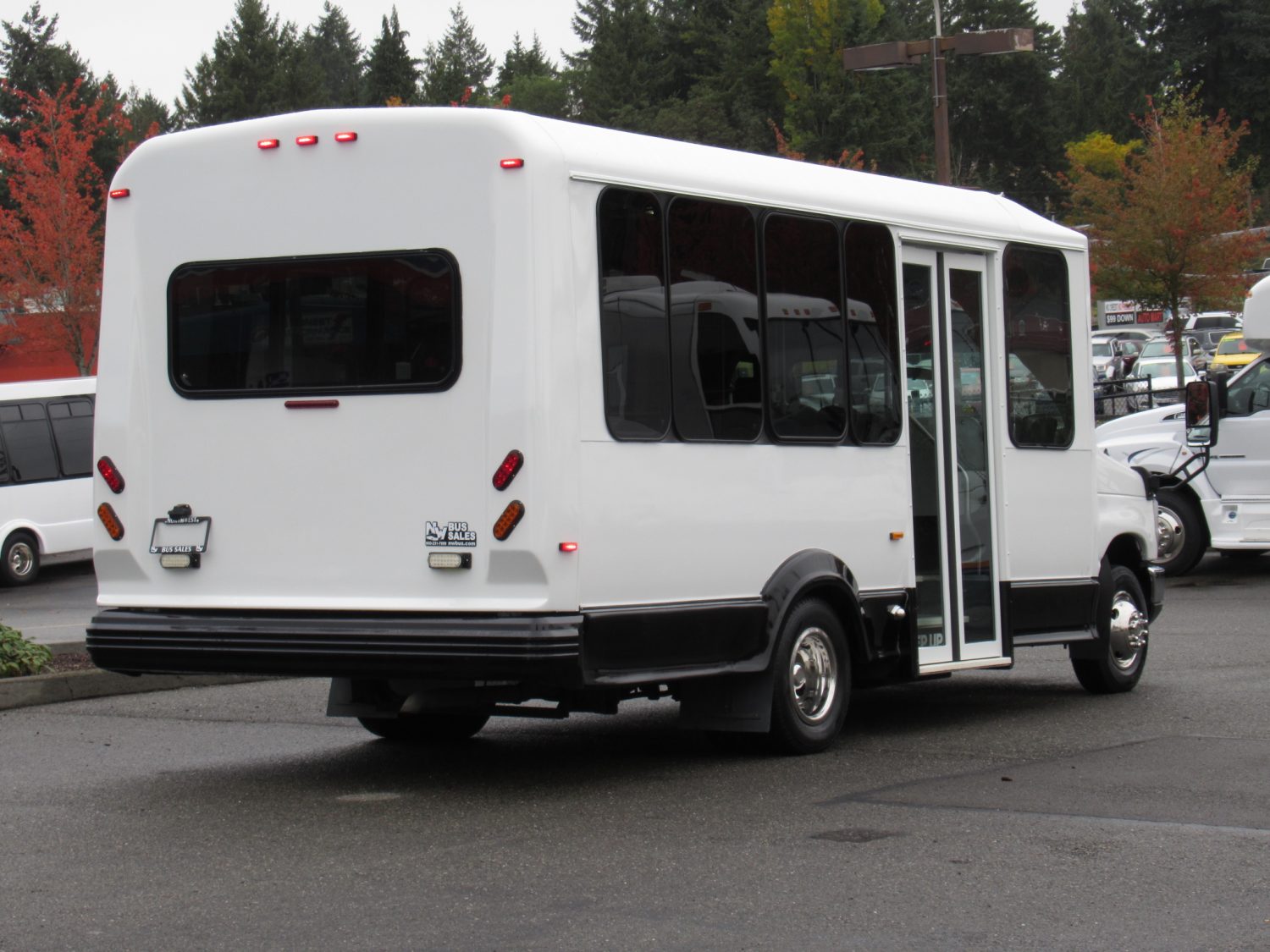 2015 Ford Eldorado Aerotech 14 Passenger Interior Luggage Shuttle Bus - S00658 - Image 3