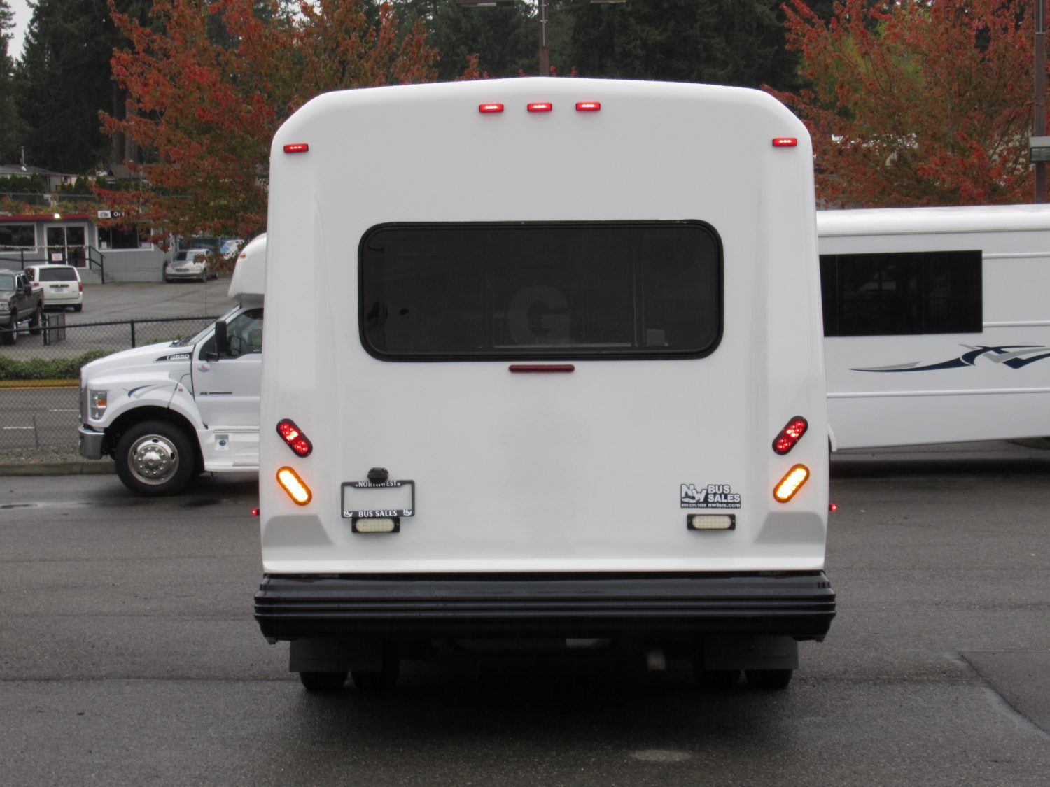 2015 Ford Eldorado Aerotech 14 Passenger Interior Luggage Shuttle Bus - S00658 - Image 11