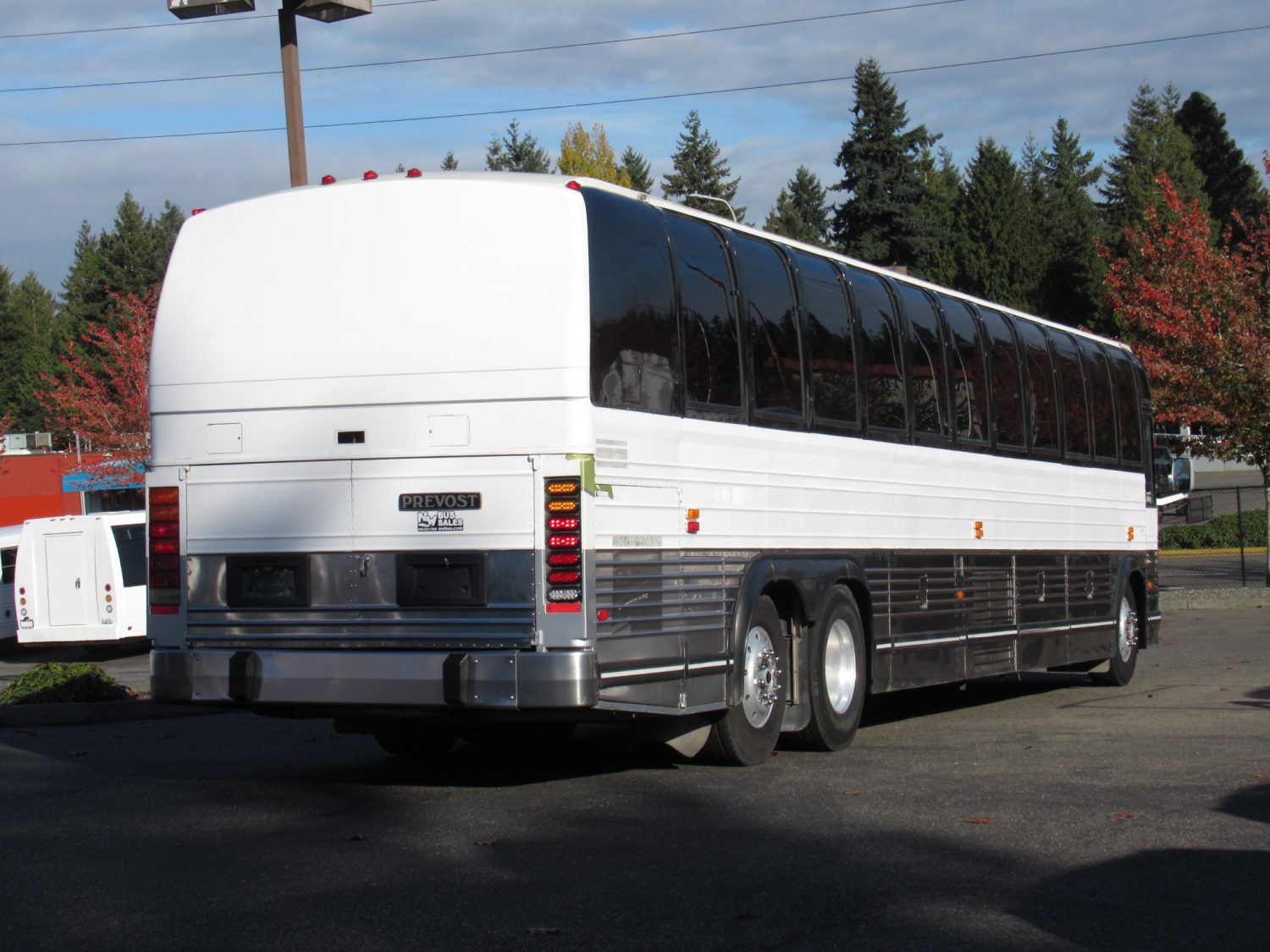 1999 Prevost Le Mirage XL 55 Passenger Coach Bus - C26901 - Image 4