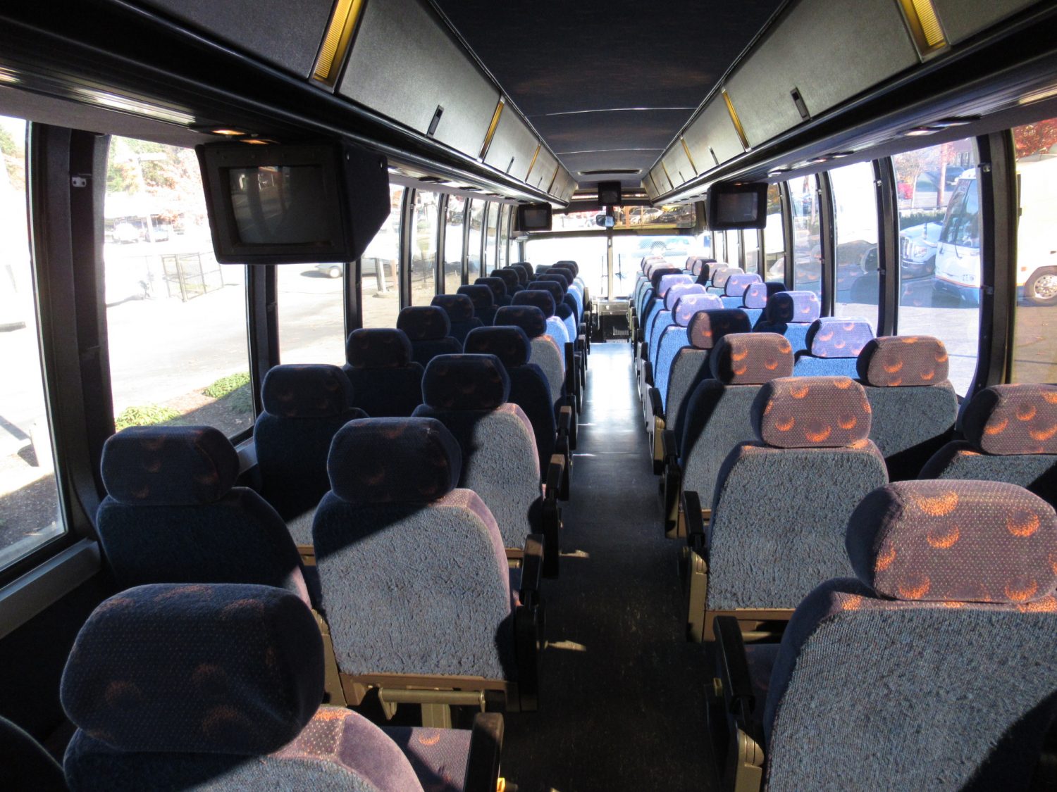 1999 Prevost Le Mirage XL 55 Passenger Coach Bus - C26901 - Image 9