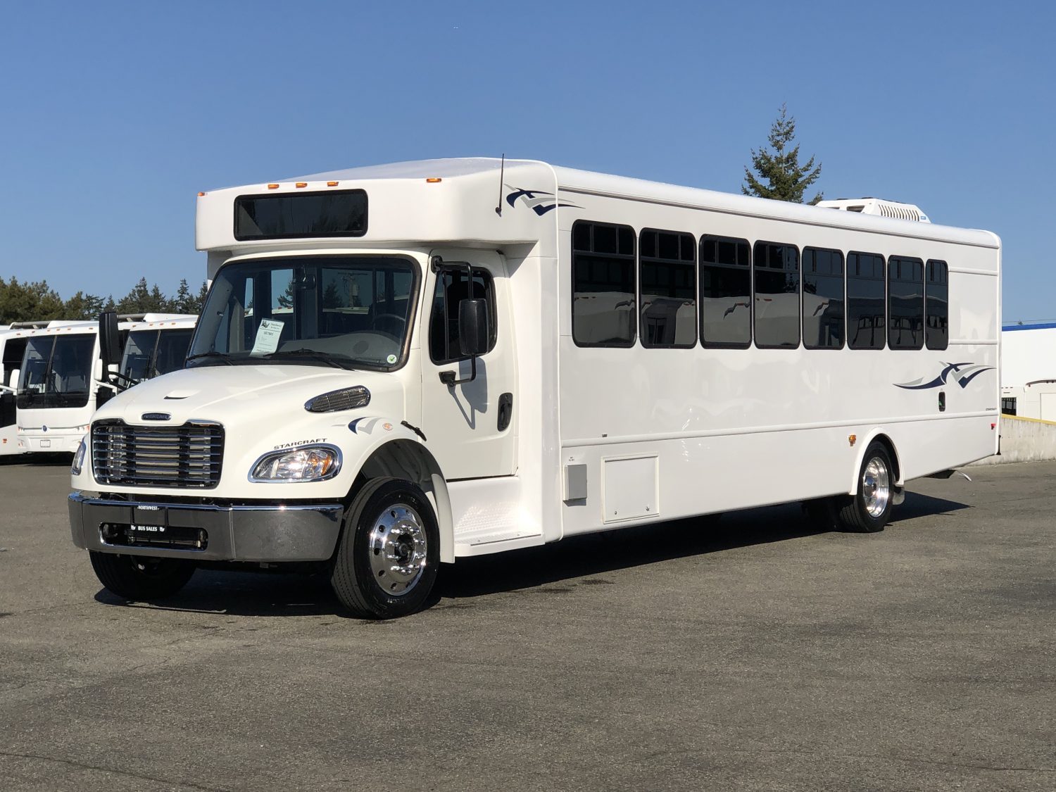 2020 Freightliner Starcraft Allstar XL 36 Passenger + Rear Luggage Shuttle Bus - SE7803 - Image 2